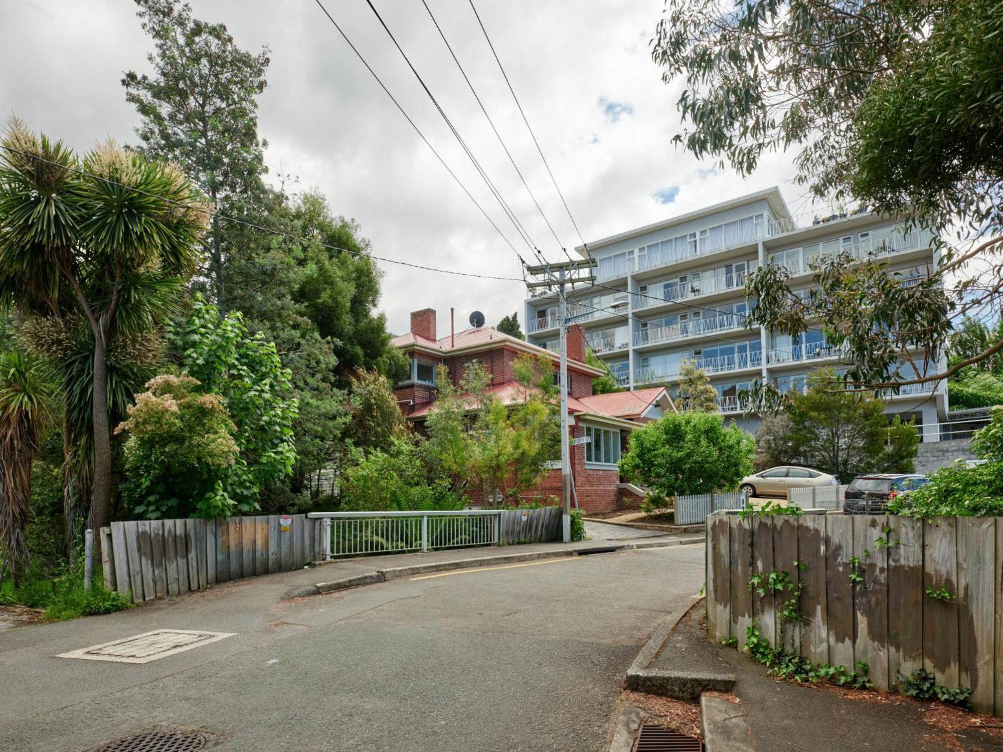 Comfort In Sandy Bay Next To The Rivulet Apartment Exterior photo