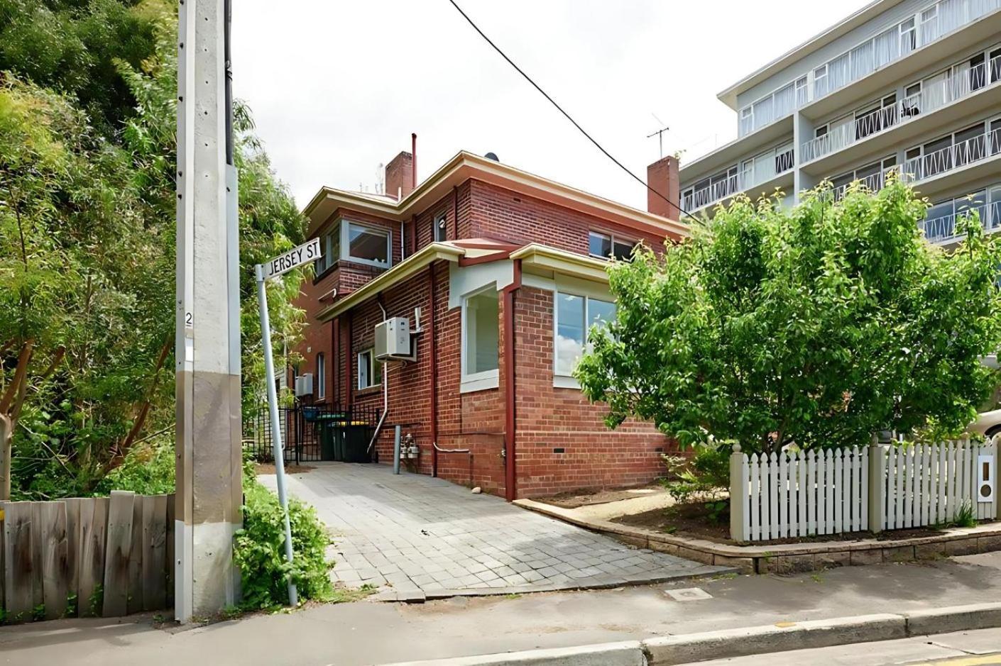 Comfort In Sandy Bay Next To The Rivulet Apartment Exterior photo