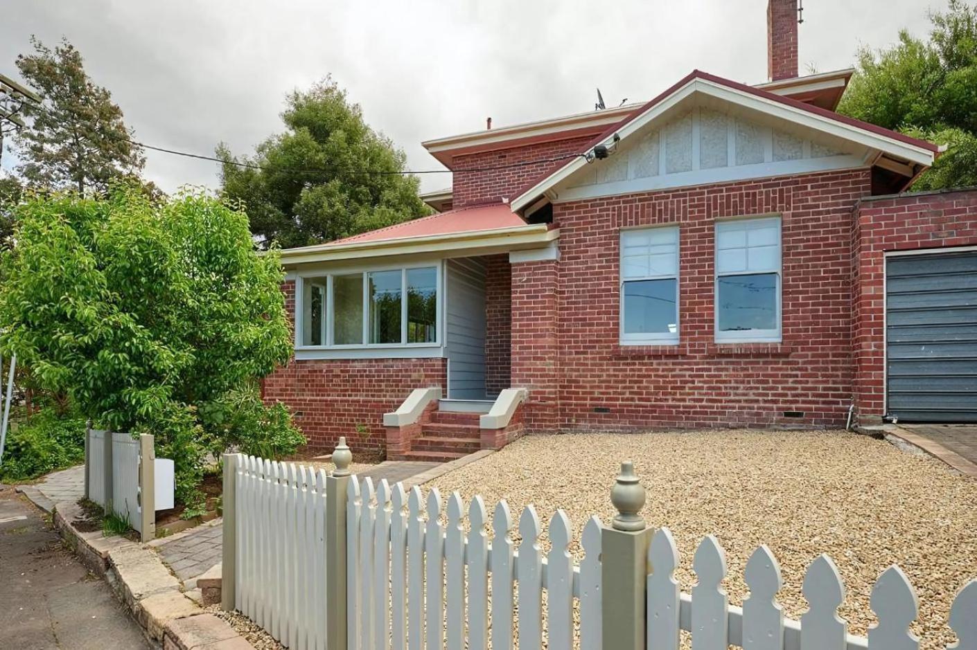 Comfort In Sandy Bay Next To The Rivulet Apartment Exterior photo